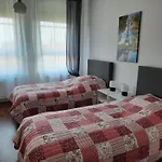 Geschaefts Und Apartment