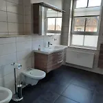 Apartment Geschaefts Und *